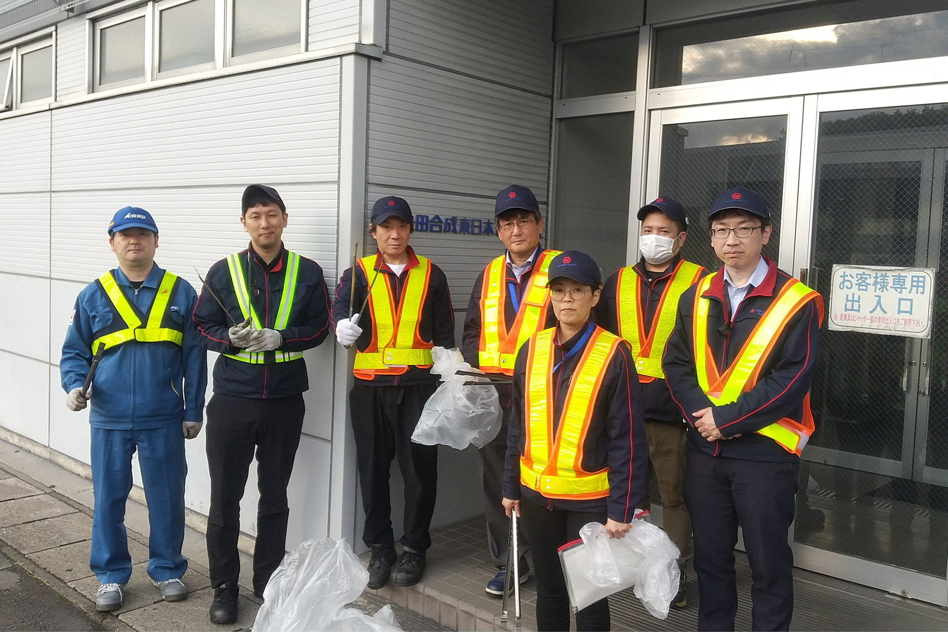 清掃後の岩手工場の皆さん（2025年6月撮影）